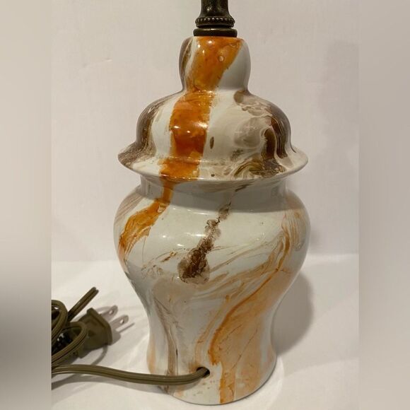 Vintage Mid-Century Marbled Ceramic Table Lamp – Swirl Glaze Accent - Picture 4 of 6